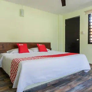 Oyo Hotel Colimense Отель 2*