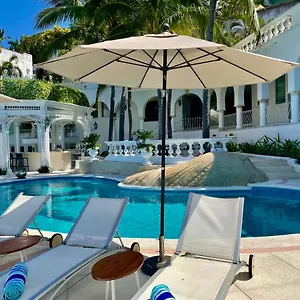 Vila Jade Luxury Full Service Staff *