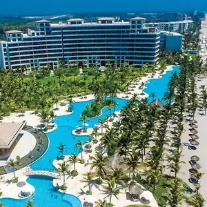 Hermoso Departamento Con Albercas Y Playa Privada