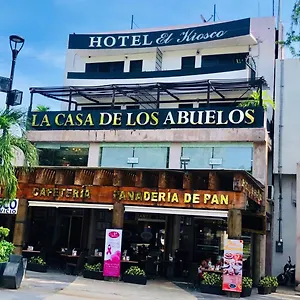 Zocalo Abuelos Hotel Acapulco