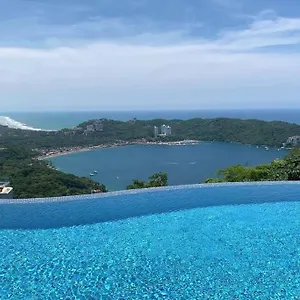 Ave Del Paraiso Acapulco