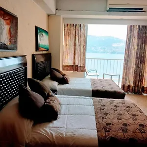 Hotel apartamentowy En Torres Gemelas Con Vista Al Mar