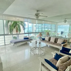 Διαμέρισμα Best Location Steps From The Beach