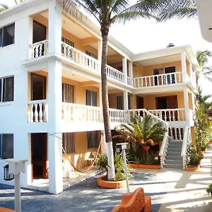 Evasion Hotel 2*